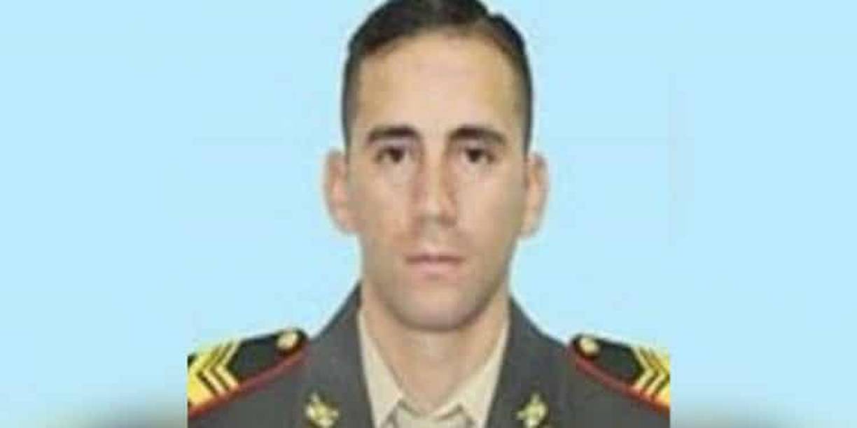 Gallo, cabo primero, de la Gendarmería Nacional Argentina (GNA), es oriundo de la provincia argentina de Catamarca (norte), pero forma parte del escuadrón 27 de “Uspallata”, en Mendoza (oeste) y custodiaba el paso fronterizo entre Chile y Argentina.