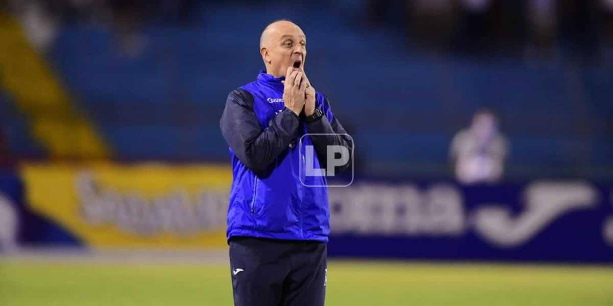 El sufrimiento de Fabián Coito durante el partido contra Costa Rica.