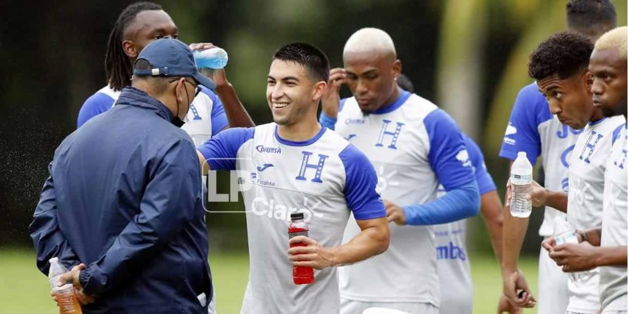 El grupo se muestra alegre en los entrenamientos.