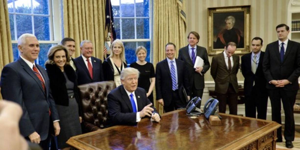 La Casa Blanca de Trump cuenta ahora mismo con 377 empleados, según el documento divulgado, unos 100 menos de los que trabajaban para el expresidente Barack Obama en 2016.<br/>El salario promedio actual en la Casa Blanca es de 89.000 dólares anuales, frente al de 73.051 dólares anuales del último año del mandato de Obama.