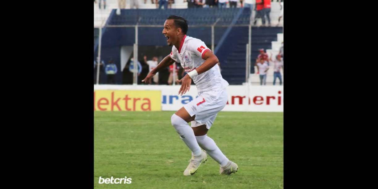 El bailecito que se tiró Diego Reyes tras marcar el definitivo 3-0 del Olimpia ante Marathón.