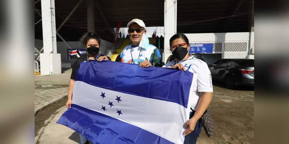 Las imágenes del ambientazo en el estadio Olímpico en el Honduras-Costa Rica