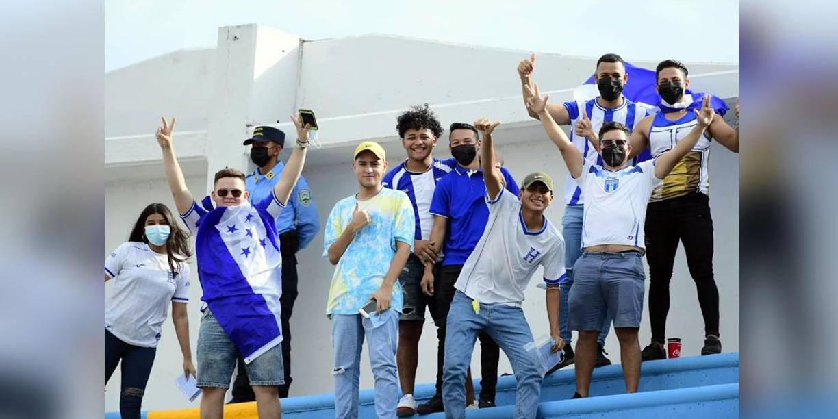 Las imágenes del ambientazo en el estadio Olímpico en el Honduras-Costa Rica