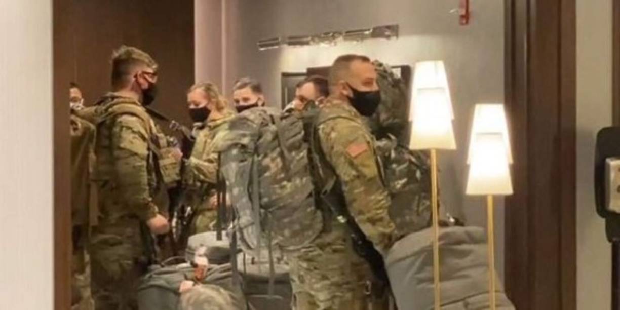 'Esta es una elección como ninguna otra en nuestras vidas', señaló Brown, que advirtió sobre la presencia de supremacistas blancos.