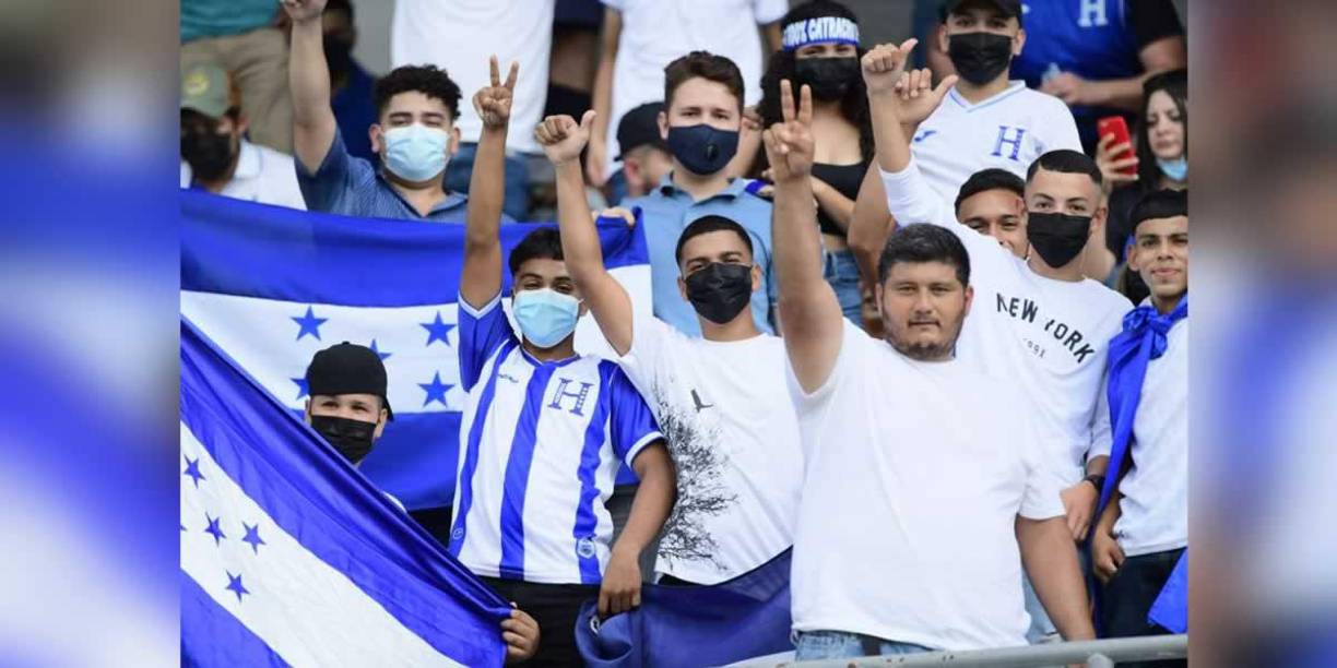 Las imágenes del ambientazo en el estadio Olímpico en el Honduras-Costa Rica