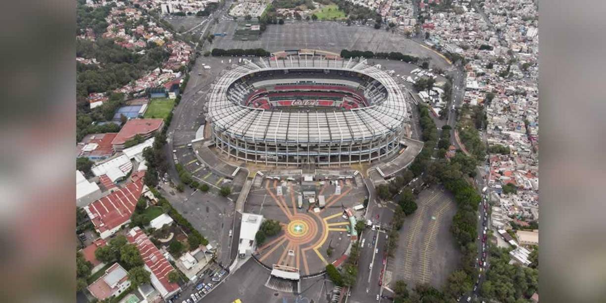 Catrachos presentes en el Azteca para apoyar a Honduras ante México