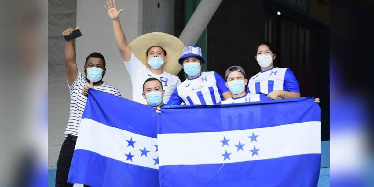 Las imágenes del ambientazo en el estadio Olímpico en el Honduras-Costa Rica