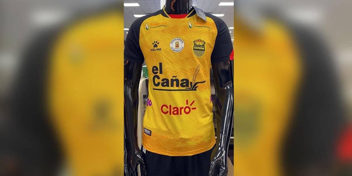 Así se ve la nueva camiseta del Real España para la temporada 2021-2022.