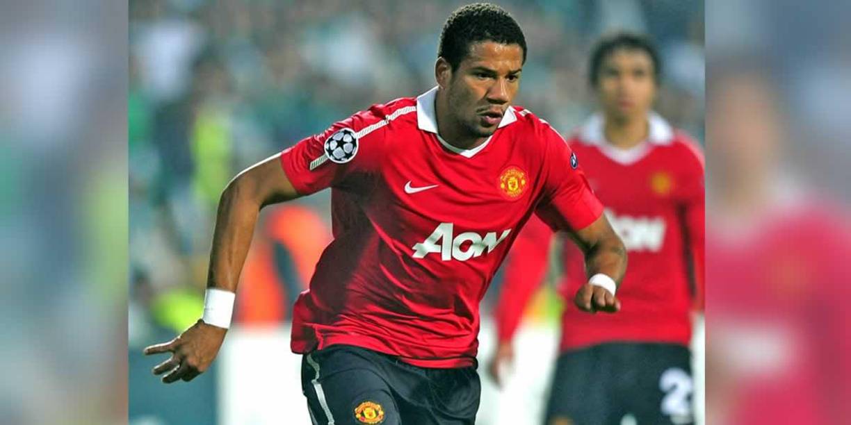 7. Bebé - El delantero portugués fichó por el Manchester United en 2009, con tan solo 19 años, procedente del Rayo Vallecano. Tiago Manuel Dias Correia nunca llegó a destacar y Alex Ferguson reveló que él había sido el primer jugador que había fichado sin verlo previamente ni en videos ni en persona, y que lo hizo debido a una recomendación de su ayudante, Carlos Queiroz.