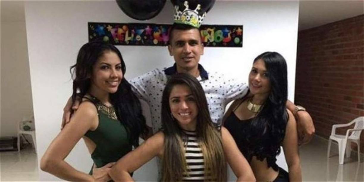 Las hermanas del volante colombiano se roban las miradas en Colombia y no descartan que vengan a Honduras para darle el apoyo a su hermano.
