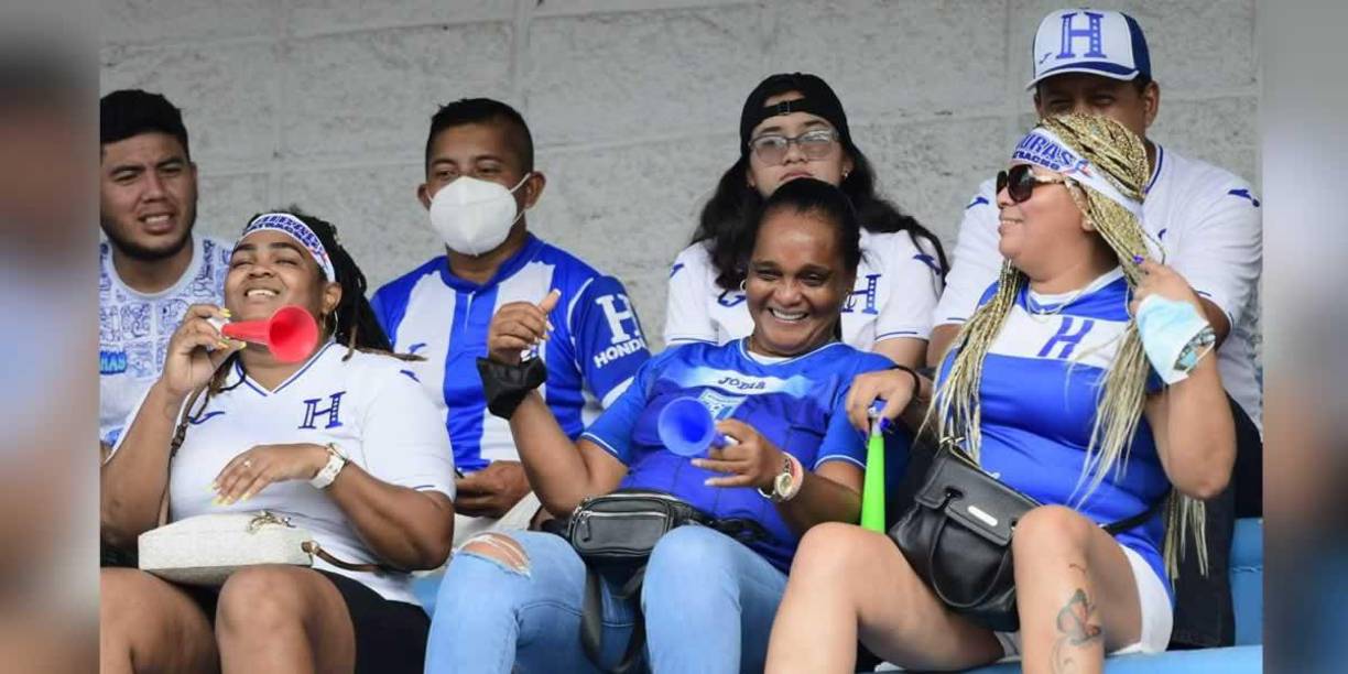 Las imágenes del ambientazo en el estadio Olímpico en el Honduras-Costa Rica
