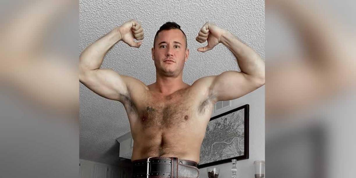 Después del duro golpe de dejar el fútbol, Danny Mountain comenzó a trabajar en un taller de carpintería, y luego recibió una interesante propuesta que nada tenía que ver con la madera ni con el fútbol, sino con el mundo del porno. 