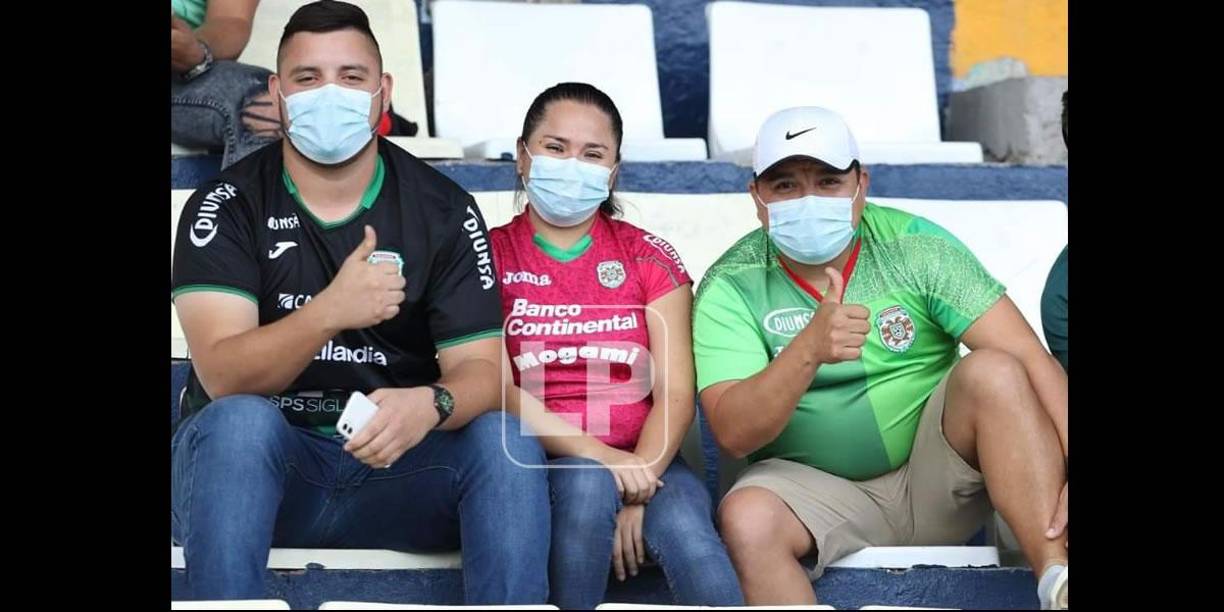 Aficionados del Marathón también llegaron al estadio Nacional para alentar a sus jugadores.