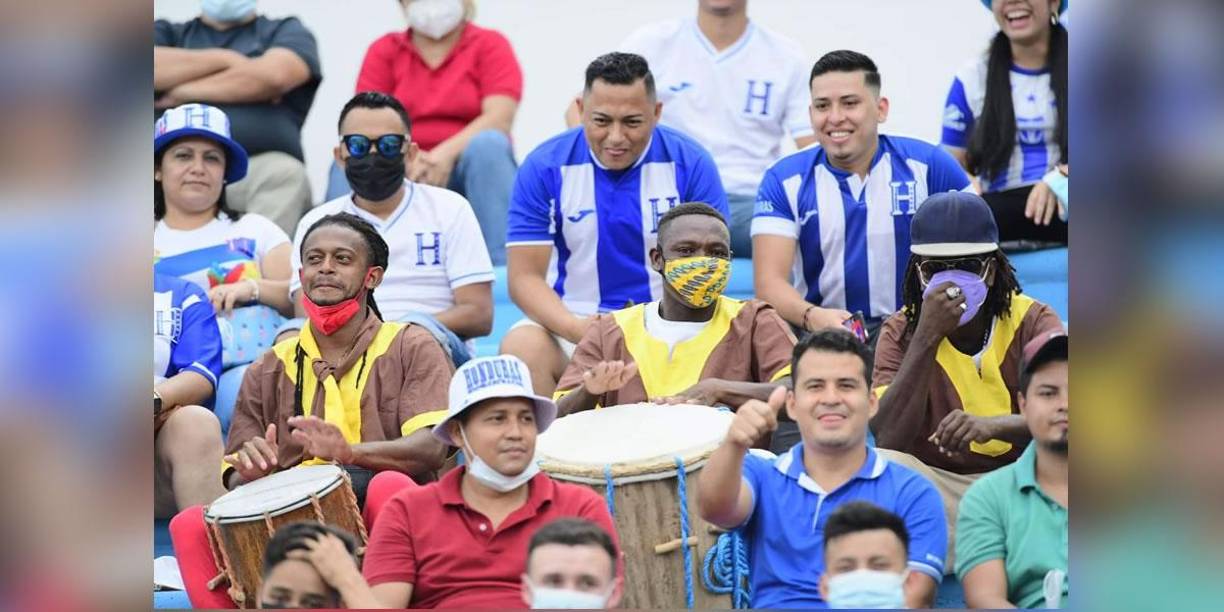 Las imágenes del ambientazo en el estadio Olímpico en el Honduras-Costa Rica