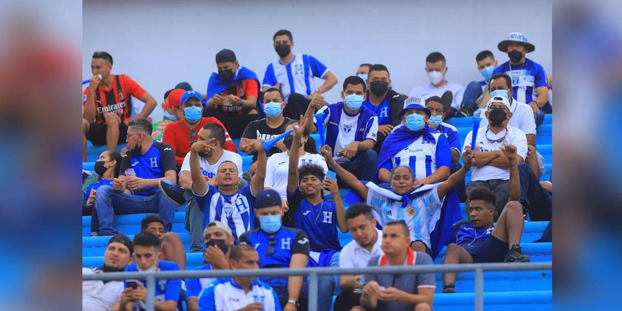 Las imágenes del ambientazo en el estadio Olímpico en el Honduras-Costa Rica