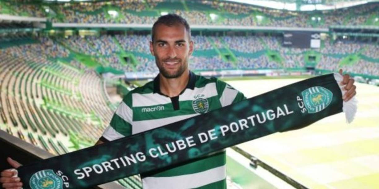 Tras cuatro temporadas en el Wolfsburgo, el delantero holandés Bas Dost se va al Sporting de Lisboa a cambio de 10 millones de euros. Firma hasta 2020 y tendrá una cláusula de rescisión de 60 millones. Betis, Espanyol o Real Sociedad también lo tenían en la agenda.