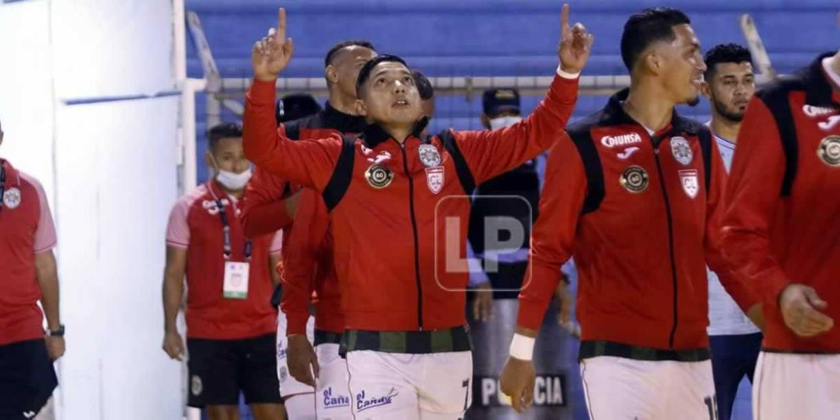 Así salió al campo Emilio Izaguirre para enfrentar a su exequipo Motagua.