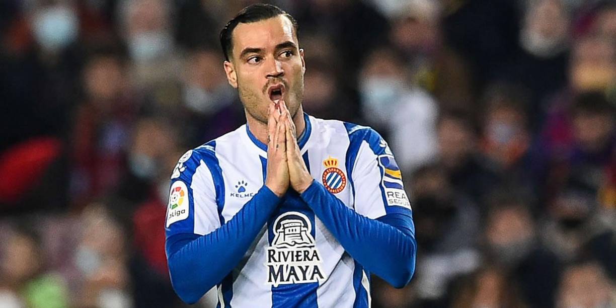Los lamentos de Raúl de Tomás tras fallar una ocasión de gol ante el Barcelona.