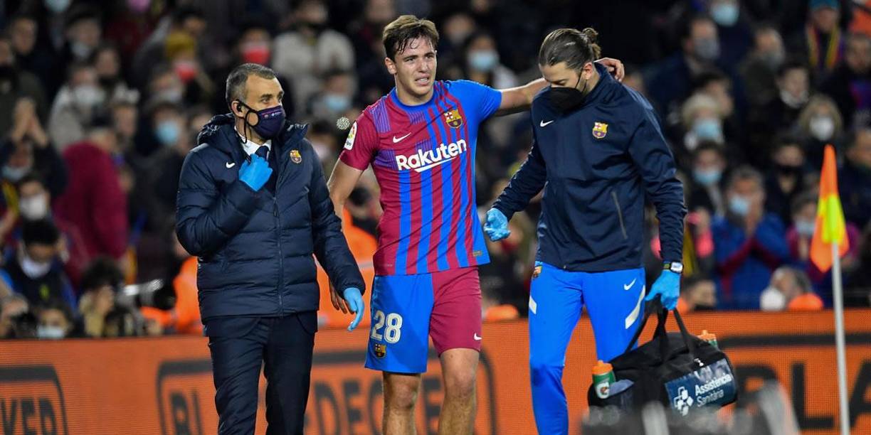 Nico González salió lesionado en los minutos finales del partido.