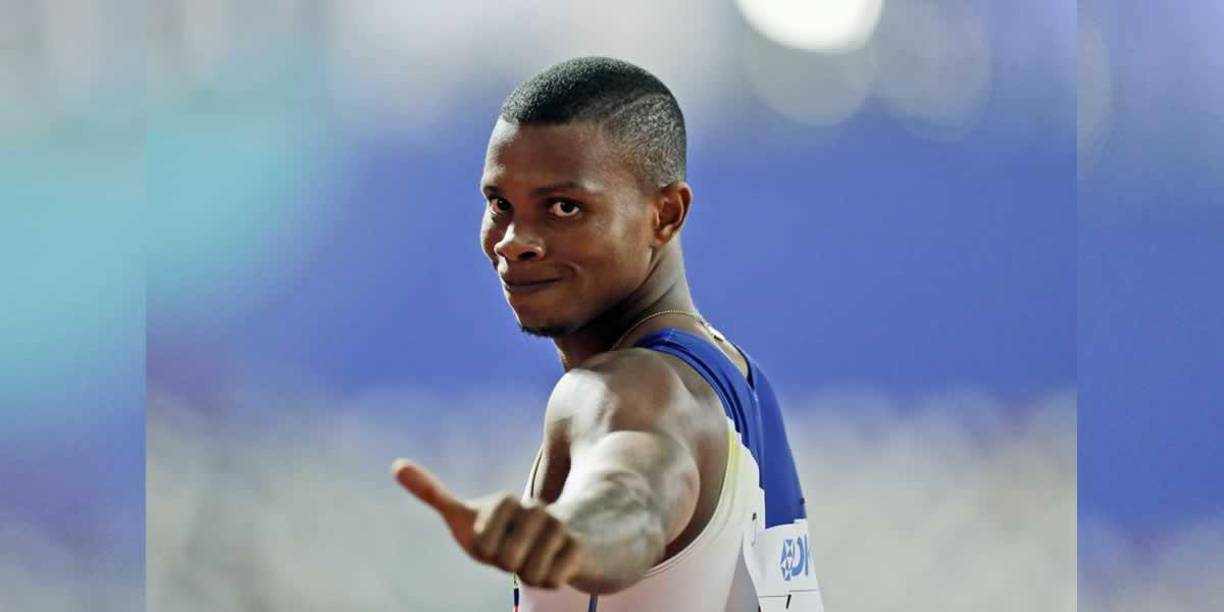 Quiñónez llegó a la final de los 200 metros llanos en las olimpiadas de Londres 2012 y logró el bronce en el Mundial de Doha, Qatar, en el 2019. 