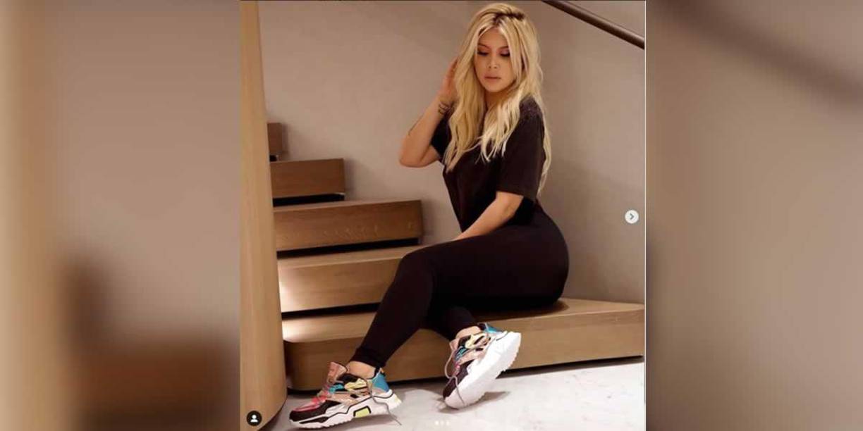 Ante la consulta de una compañera sobre si Mauro se había llevado finalmente a Suárez, Latorre sostuvo: “Para mí se la llevó, y se fue a la cama con ella, pero él va a decir que no”. Por su parte, reveló qué fue lo que le dijo el delantero a Wanda Nara cuando se enteró de aquel encuentro. “¿Yo qué culpa tengo de que haya venido?”, advirtió el delantero a su esposa, quien antes -cuando pensó que el vínculo había sido solo a través de mensajes y llamadas- había decidido creerle y por eso apostó a su relación de más de siete años.