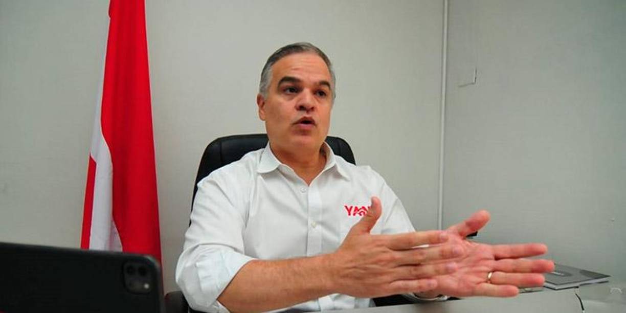 El presidente del Partido Liberal, Yani Rosenthal, ha sido precandidato y candidato presidencial. Pagó una condena carcelaria en Estados Unidos por vínculos con el narcotráfico. Su visa fue revocada por Estados Unidos. 