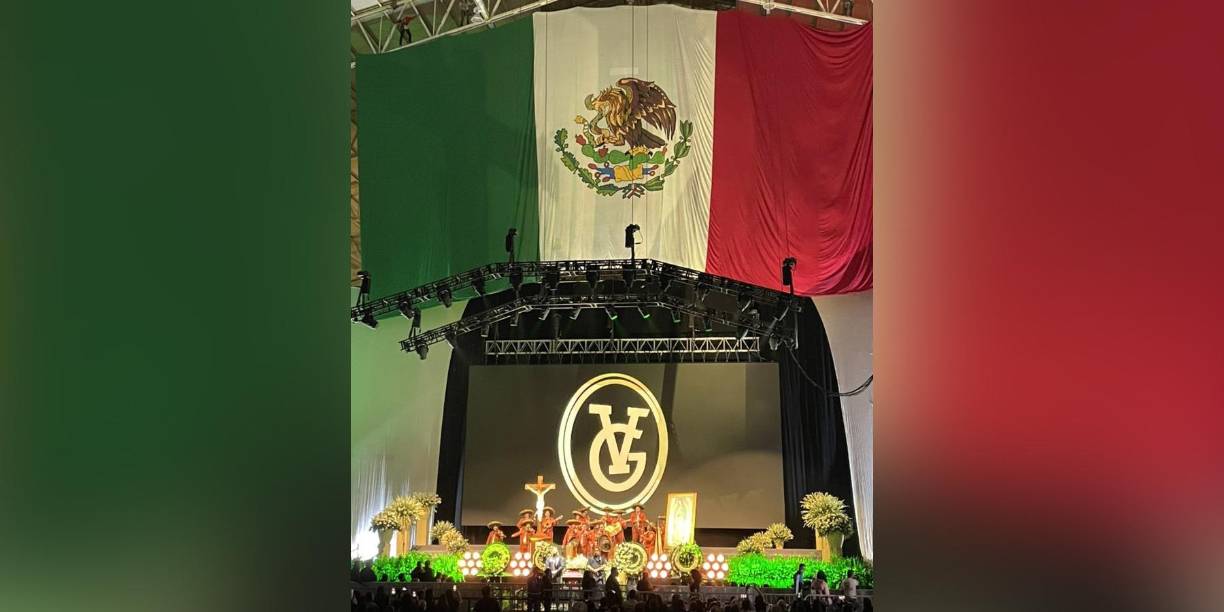 Las canciones rancheras en compañía de los mariachis no pudieron faltar, cantando los diversos éxitos del ídolo mexicano. 