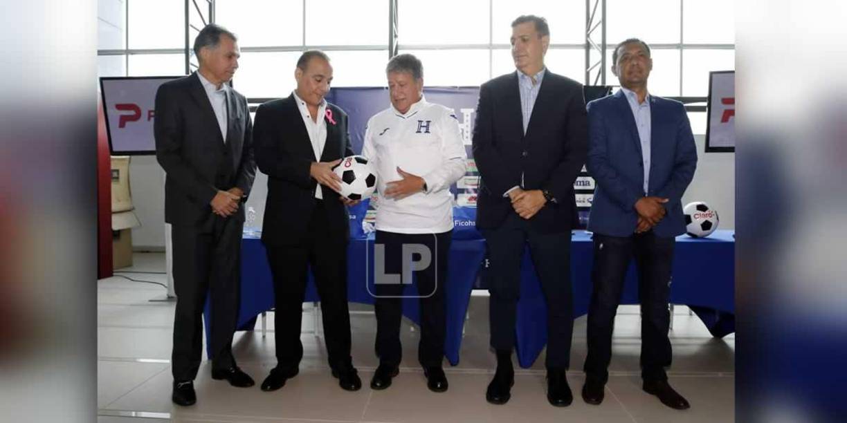 El ‘Bolillo‘ Gómez fue presentado como nuevo entrenador de la Selección de Honduras.