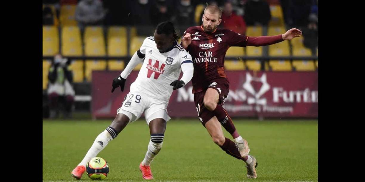 Su festejo de ‘Panterita‘ y duros duelos: las fotos del tercer gol de Alberth Elis en la Ligue 1