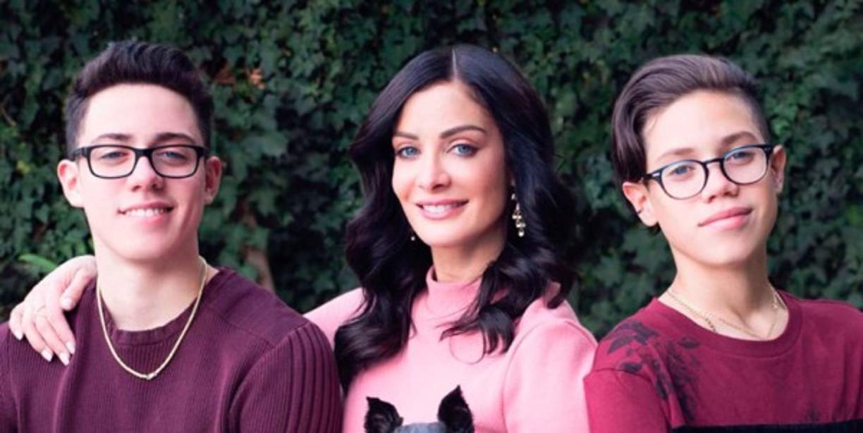 En el 2017, la ex Miss Universo puertorriqueña abrió las puertas de su hogar en la ciudad de Los Ángeles y por primera vez en mucho tiempo reveló detalles de su vida familiar.