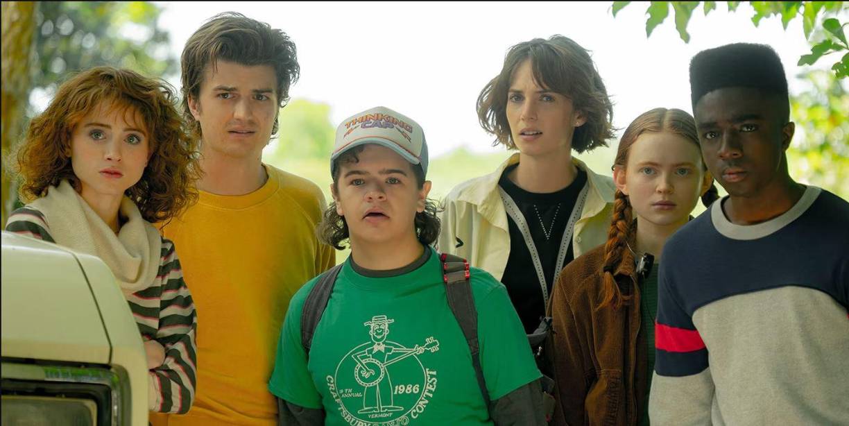 “Mis padres tenían que decir, ‘Es una triste verdad, pero es porque eres el niño negro en el programa... Porque nací con esta hermosa piel de chocolate, no soy amado. Pero es por eso que con mi plataforma quiero difundir positividad y amor porque no devuelvo el odio a las personas que me odian a mí”, agregó.