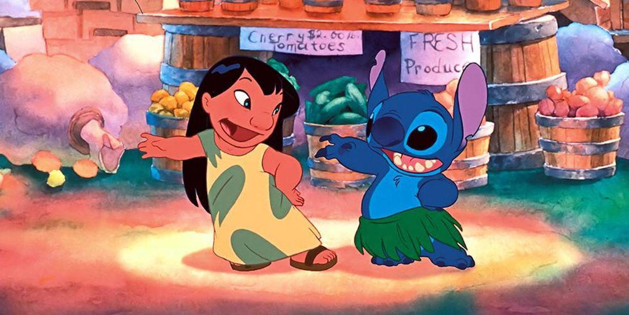 “Lilo &amp; Stitch” se estrenará 23 años después de la primera película, que recaudó 273 millones de dólares en la taquilla mundial. La historia sigue a Lilo, de 6 años, y a su hermana adolescente Nani, que viven en Hawái y adoptan un “perro” genéticamente modificado conocido como Experiment 626, también conocido como Stitch.