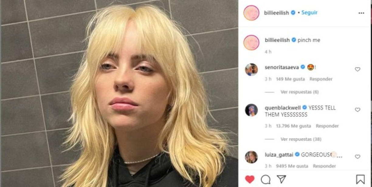 Asimismo, publicó otra foto en su feed, en donde se observa con su cabellera completamente rubia.