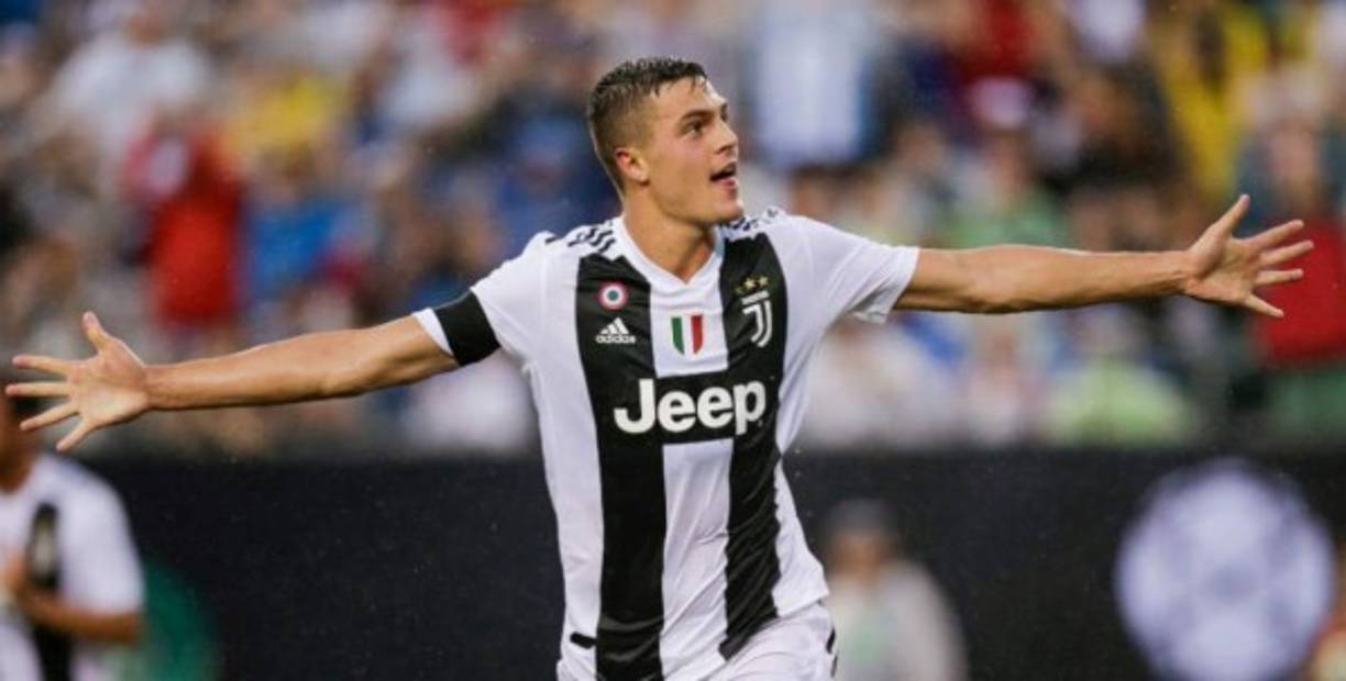 Andrea Favilli: El delantero fue comprado por 7.5 millones al Ascoli para ser parte de la ofensiva de la Juventus. Cuenta con 21 años de edad y amenaza con ser protagonista, por lo que no se descarta que pueda hacer dupla con CR7 .