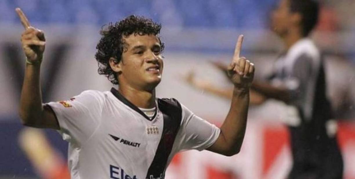 Philippe Coutinho - En una entrevista para Marca al brasileño le preguntaron ¿cuál es el club de tus sueños, a lo que respondió de manera tanjante: 'El Real Madrid, es el mejor equipo del mundo'. El ahora jugador del Barcelona pudo fichar por el Real Madrid en 2008, pero Ramón Calderón, el entonces presidente merengue, lo rechazó y se decantó por otra promesa llamada Alipio.