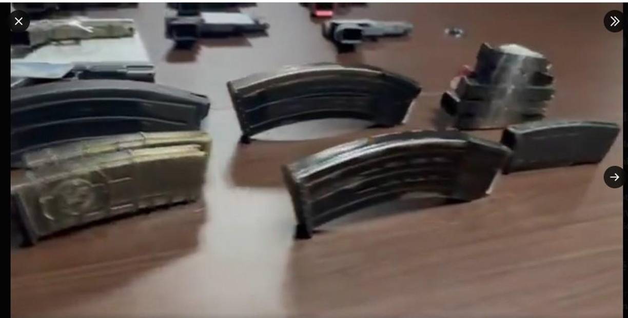 El jueves 28 de noviembre, un grupo de civiles armados y varios agentes de policía fueron captados con armas de fuego en mano mientras en las calle Catacamas, Olancho. Los civiles se trasladaban en al menos cuatro vehículos de lujoa una a misa donde velaban a una persona, supuestamente a petición de la familia, para brindarles seguridad.