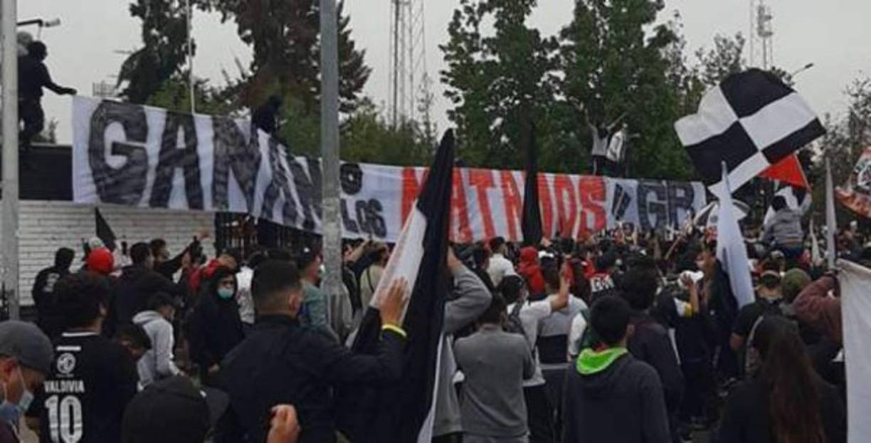 'Ganen a o los matamos': el atemorizante mensaje dirigido a futbolistas de la plantilla. Si Colo-Colo empata o pierde, podría jugar en segunda división.