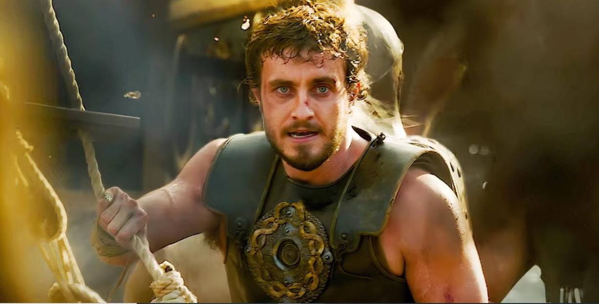 El actor de 28 años protagoniza junto a Pedro Pascal, Joseph Quinn, Connie Nielsen y Denzel Washington la nueva película de acción histórica, y ha admitido que sintió un peso de “responsabilidad” durante el rodaje. Así lo declaró a Variety: “Sí siento la presión, y sí siento el deseo de que esto haga dinero. La taquilla necesita una inyección en el brazo, y si películas como ‘Gladiator II’ no lo están logrando, sería preocupante. Así que siento una gran responsabilidad”.