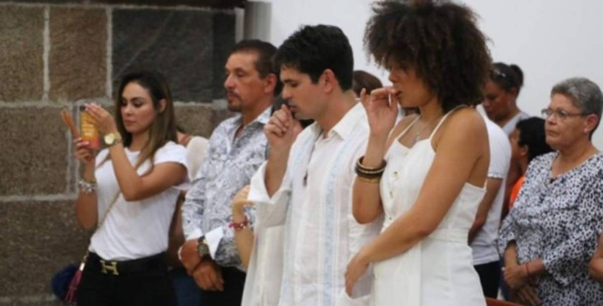 Aunque estuvo “más grave” que en la hospitalización anterior, Dante logró unos avances impresionantes que los mantenían esperanzados. De haberlo visto lleno de máquinas y tubos, mejoró al punto que pudo ser trasladado a una habitación intermedia, donde podían verlo durante más tiempo en el día.<br/><br/>Lo último que la pareja comunicó fue que Dante tenía un coágulo en una pierna, que estaba poniendo en riesgo la recuperación.<br/><br/>Lamentablemente, el pequeño no lo resistió más. El actor Ferdinando Valencia y su pareja, Brenda Kellerman, anunciaron que su niño ahora era un angelito. <br/><br/>