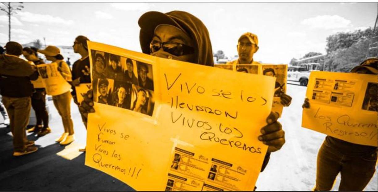 De la tercera persona arrestada este miércoles se tiene conocimiento que <b>llevaba un arma de alto calibre</b>, por lo que fue puesto a disposición del Ministerio Público por dicho acto. Se desconoce si proviene del mismo estado que los otros dos sospechosos.