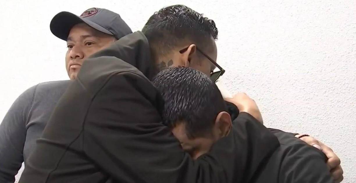 El caso sigue bajo investigación por la división de homicidios del departamento de policía de Houston que ha pedido a las personas comunicarse de manera anónima al 713-308-3600.