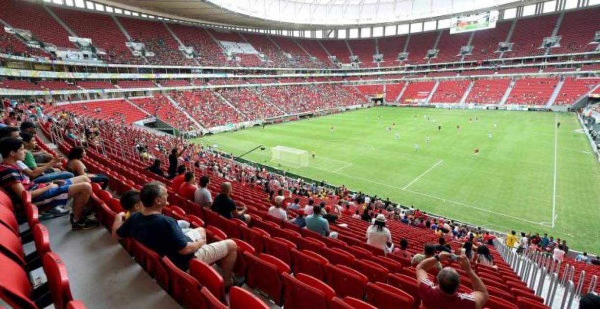 Luego de casi dos años de construcción, el Estadio Nacional Mané Garrincha, de más de 46m de altura, fue inaugurado el 18.05.2013.