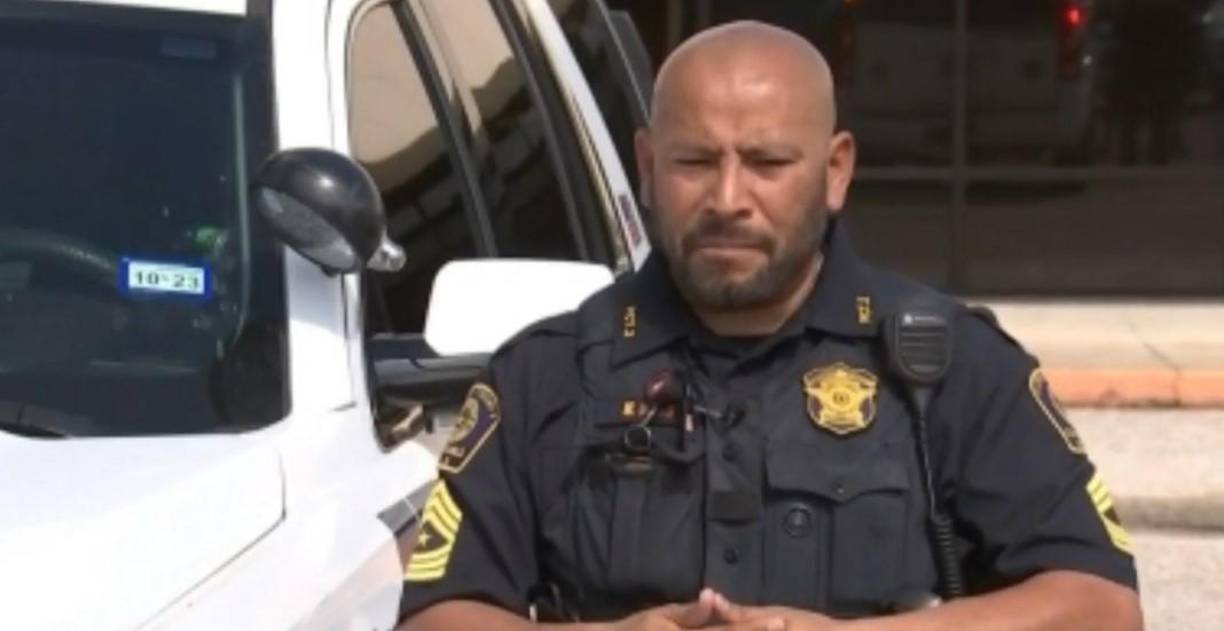 “El mayor temor de uno es no saber si va a llegar a casa, igual, no saber quién es esa persona cuando una persona lo detiene”, reconoce el oficial Guillén.