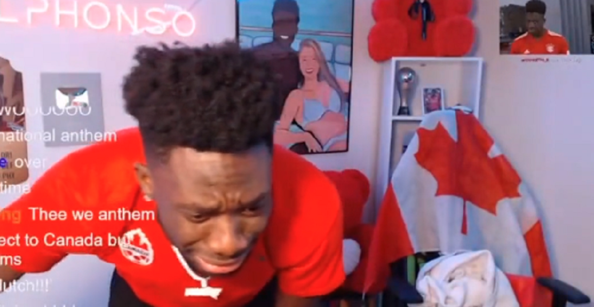 Pese a ser una figura del fútbol mundial, Davies señaló que no la pasa nada bien en su rato libre y lo que confesó desató mucha preocupación entre sus seguidores.