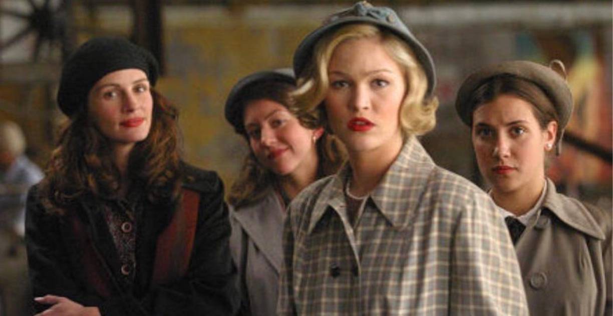 Así lo contó a UsWeekly: “En este momento, intento verlo como algo por lo que estoy agradecida porque me ofrece muchas oportunidades. Una de las razones por las que llegué a dirigir mi primer largometraje es porque la gente me conoce como actriz por las películas. Puede dar un poco de miedo, no me malinterpreten, pero intento centrarme en los aspectos positivos”.