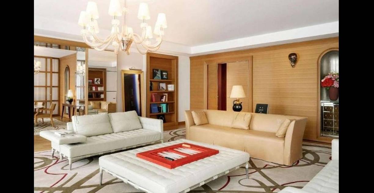 Una vez dentro, los malhechores entraron en varias habitaciones donde consiguieron llevarse objetos y dinero en efectivo de varios huéspedes.