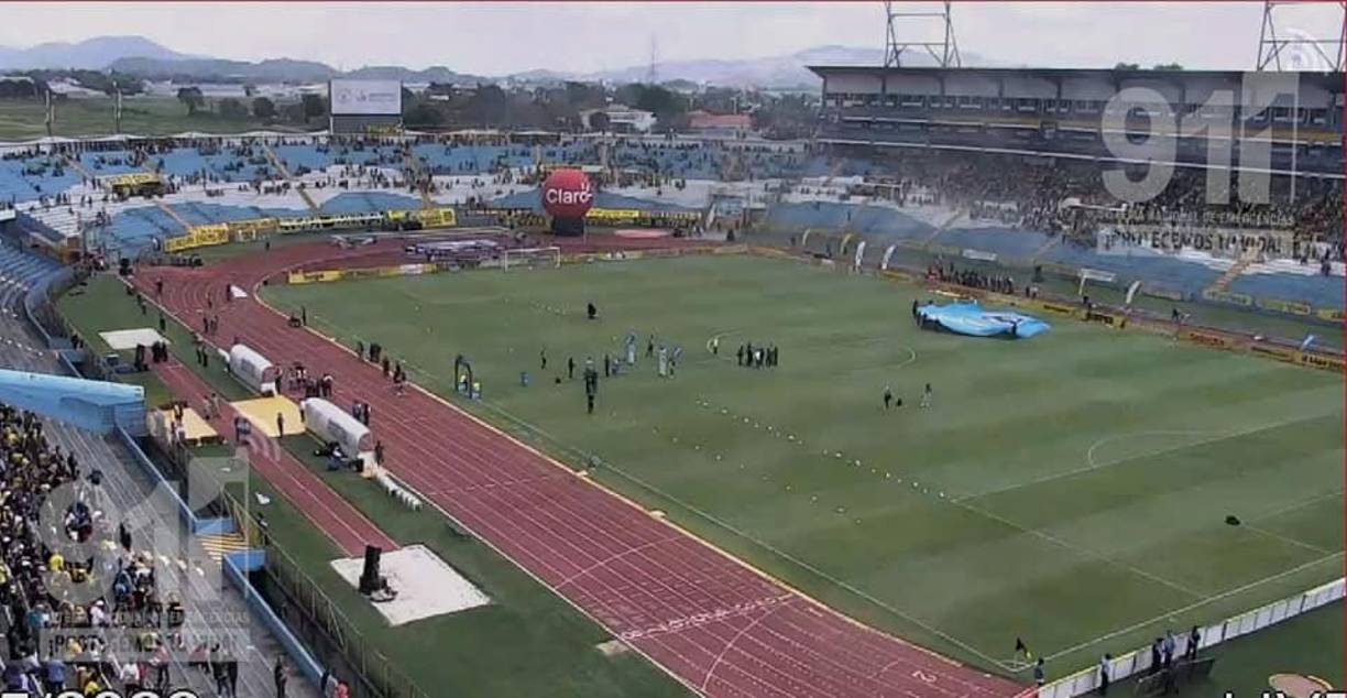 Las cámaras del 911 fueron colocadas en el estadio Olímpico y hoy han sido importantes para identificar al hombre que agredió a la mujer policía.