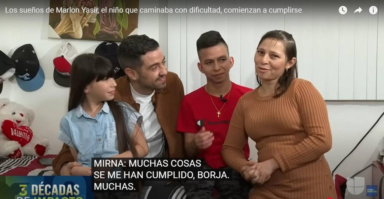 Marlon vive en Estados Unidos con su madre Mirna y su hermana.