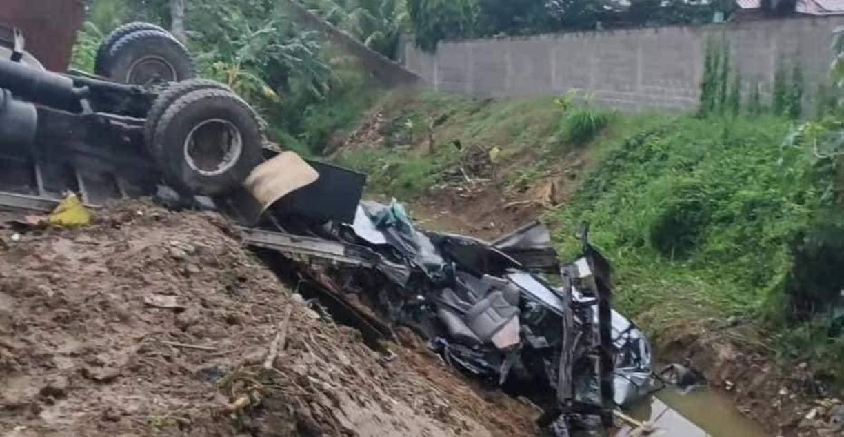 Además, señaló que el impacto fue tan fuerte que el vehículo del jugador salió despedido y terminó en un zanjón cercano.