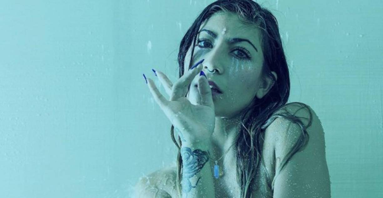 El cuerpo de la mexicana apareció en la arena, crimen por el cual las autoridades han detenido a dos sospechosos de apellidos Esquivel Cerdas y Sancho Rodríguez.